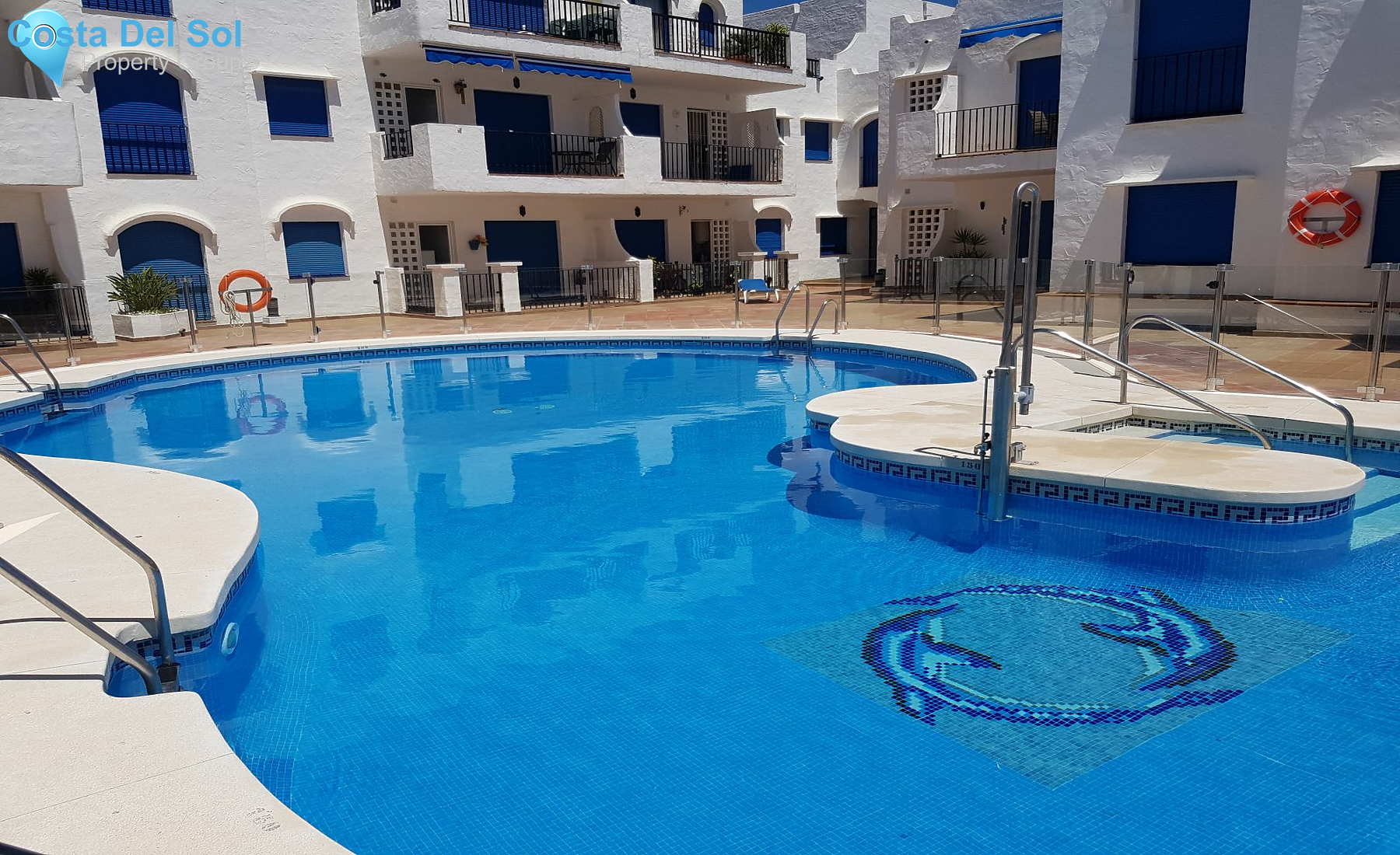 Middle Floor Apartment in La Duquesa-1214304