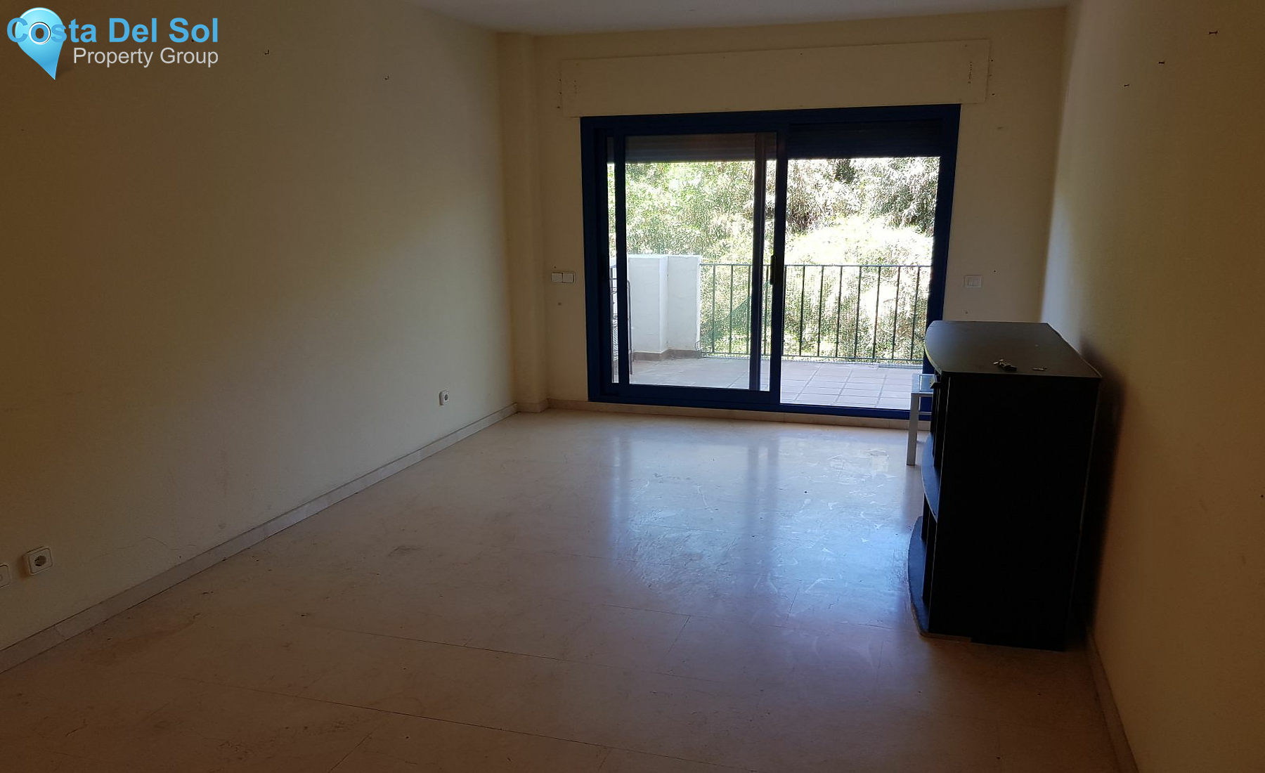 Middle Floor Apartment in La Duquesa-1214306