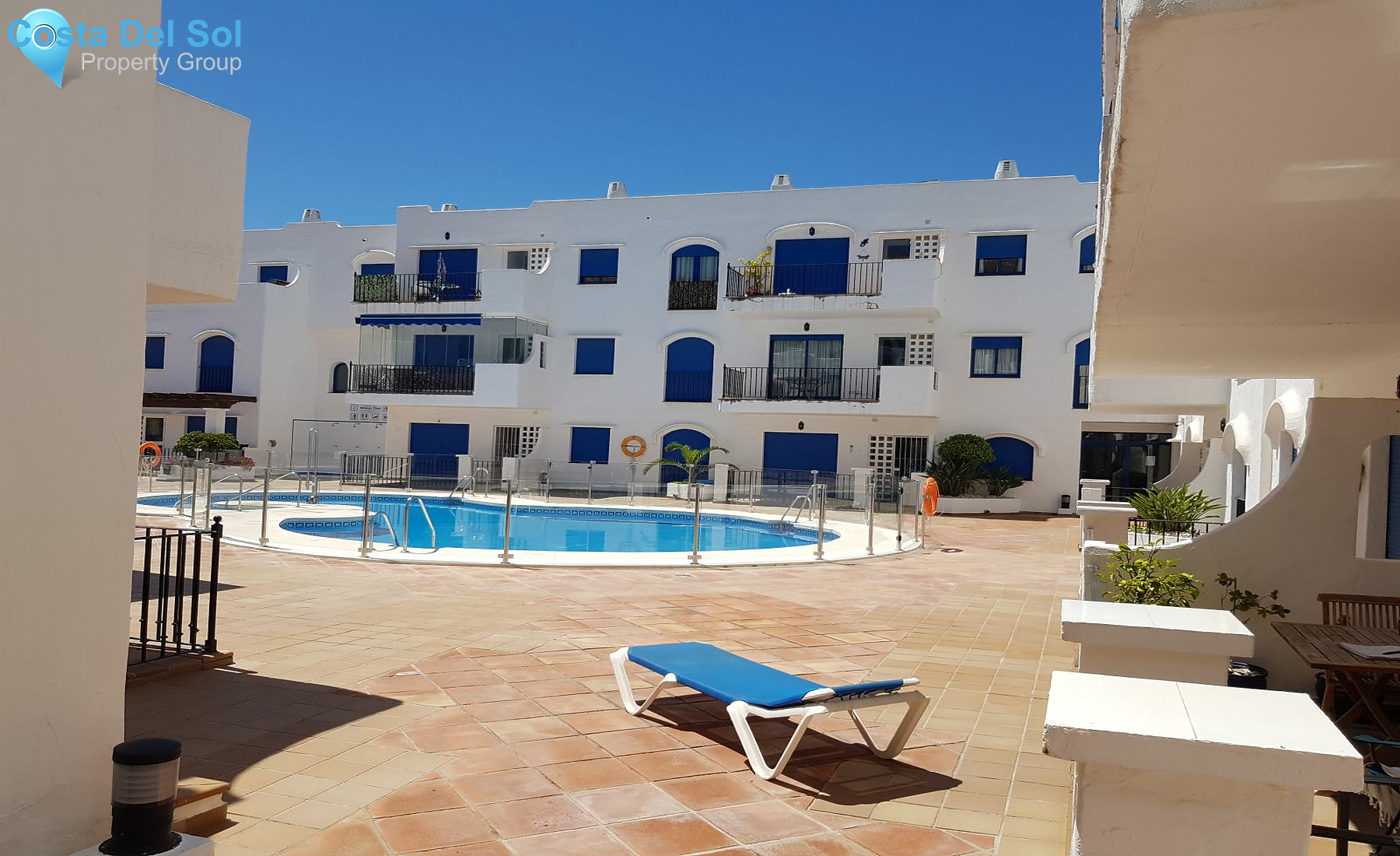 Middle Floor Apartment in La Duquesa-1214307
