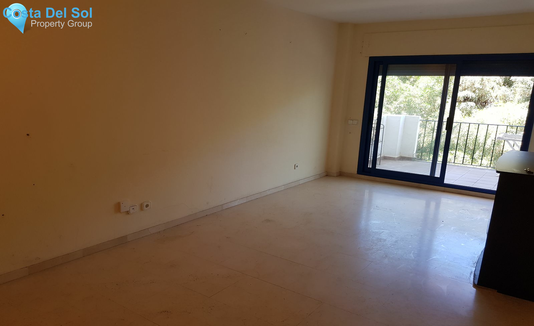 Middle Floor Apartment in La Duquesa-1214293