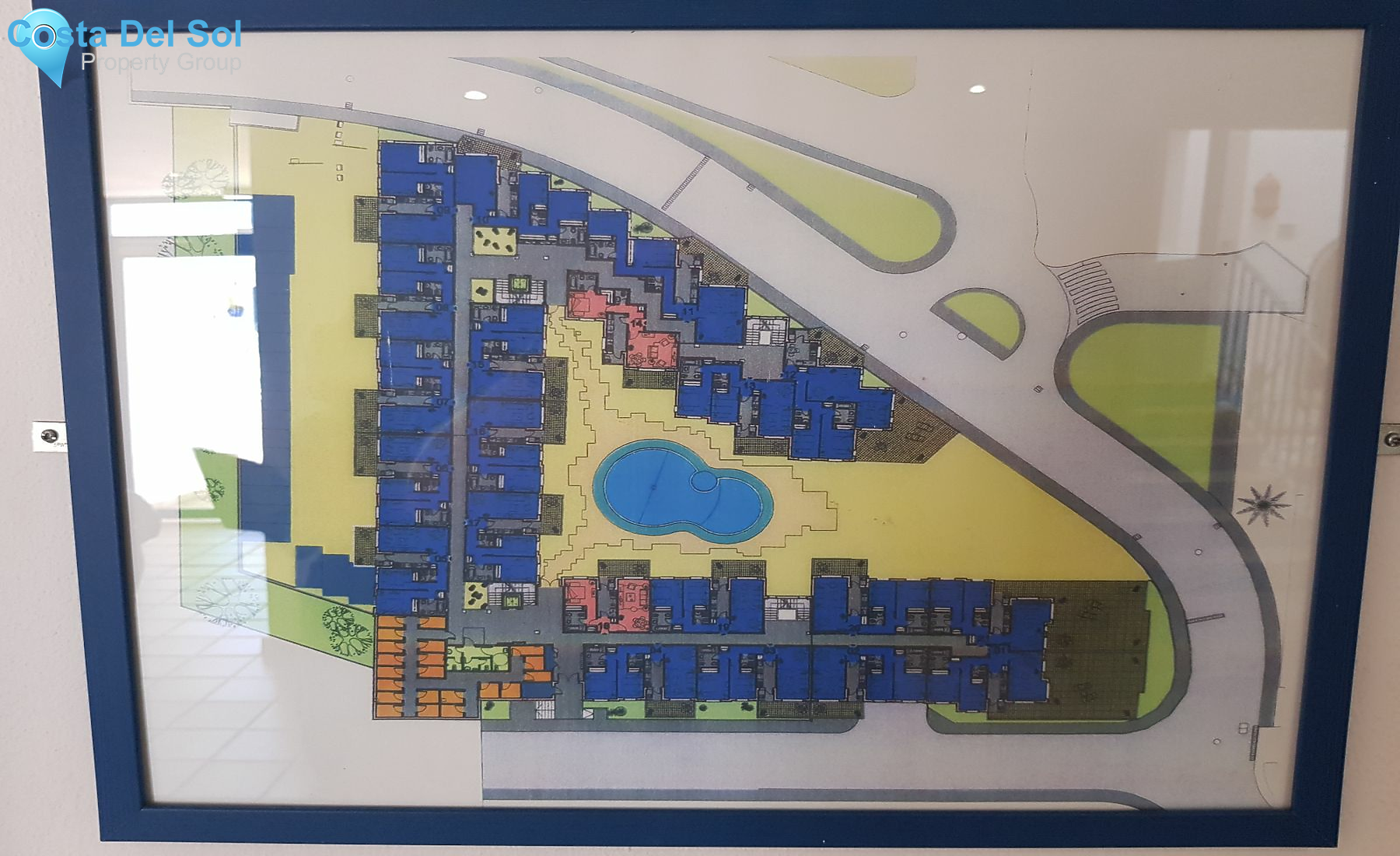 Middle Floor Apartment in La Duquesa-1214296