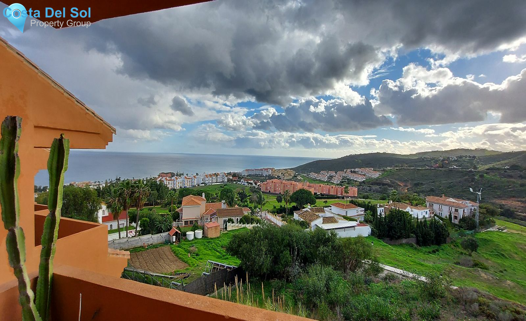 Middle Floor Apartment in La Duquesa-1214658