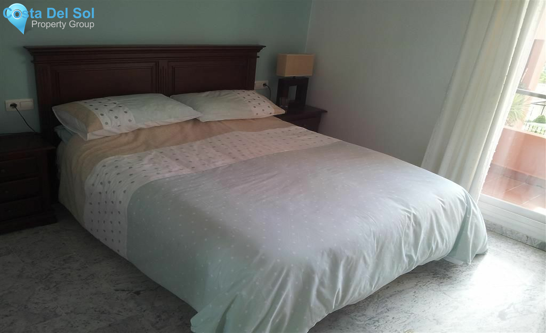 Middle Floor Apartment in La Duquesa-1214656