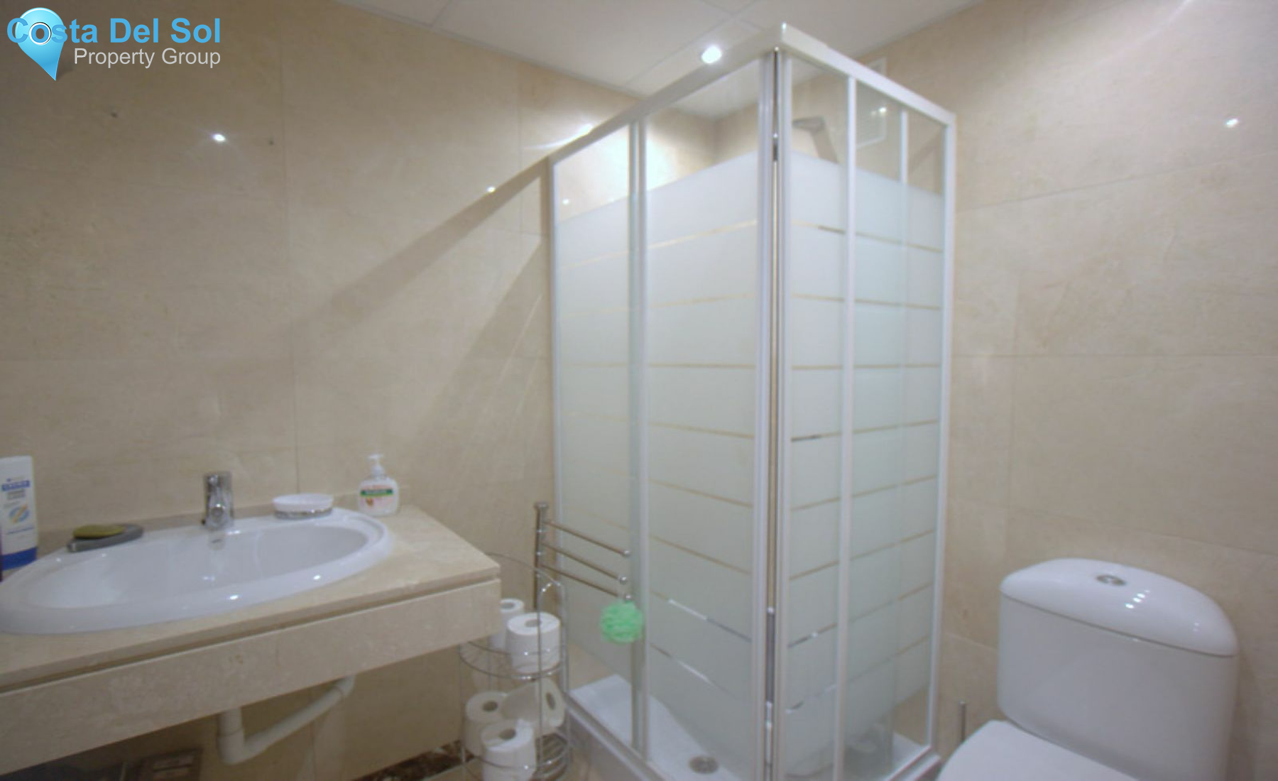 Middle Floor Apartment in La Duquesa-1216696