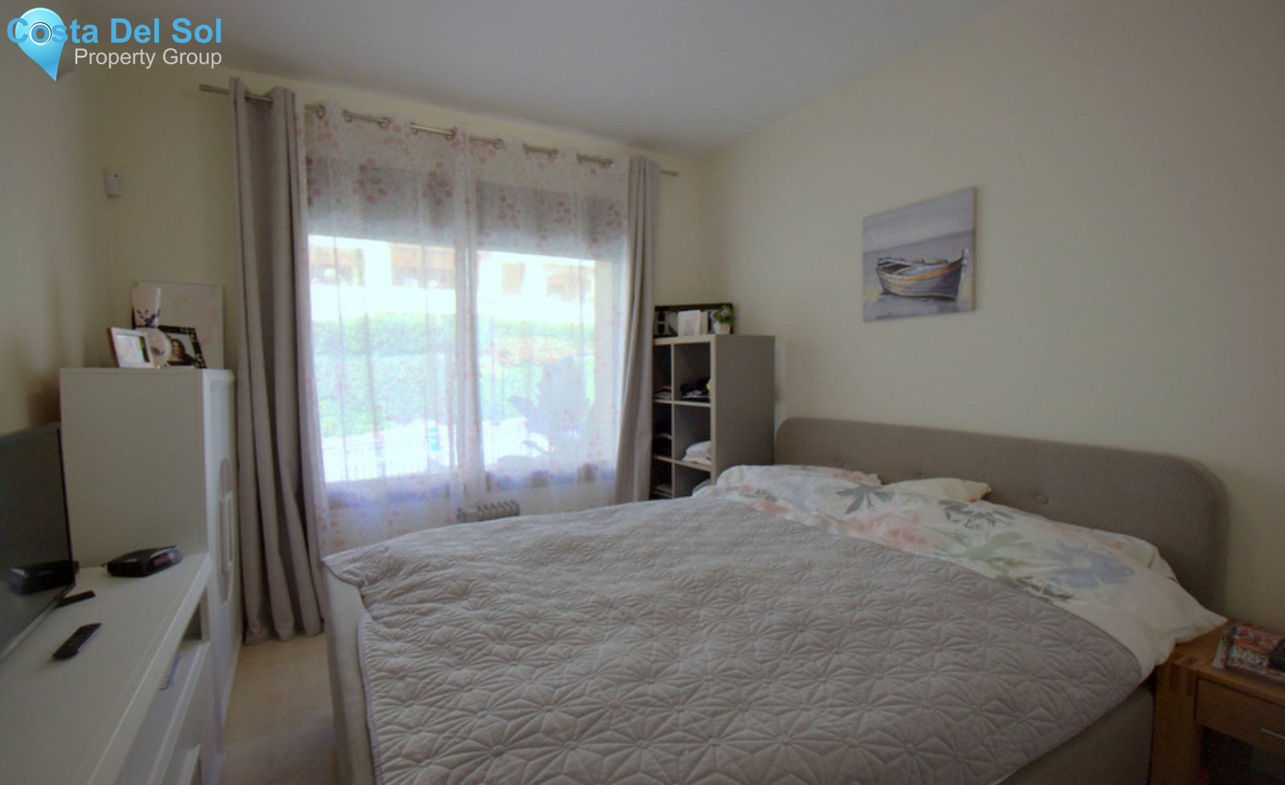 Middle Floor Apartment in La Duquesa-1216697