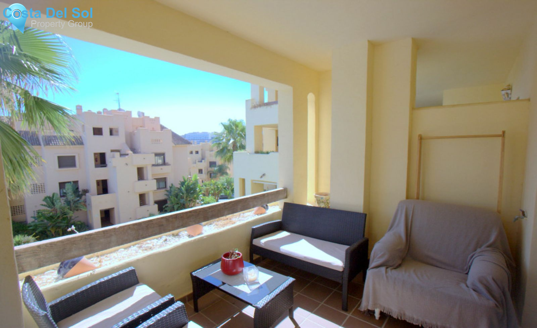 Middle Floor Apartment in La Duquesa-1216699