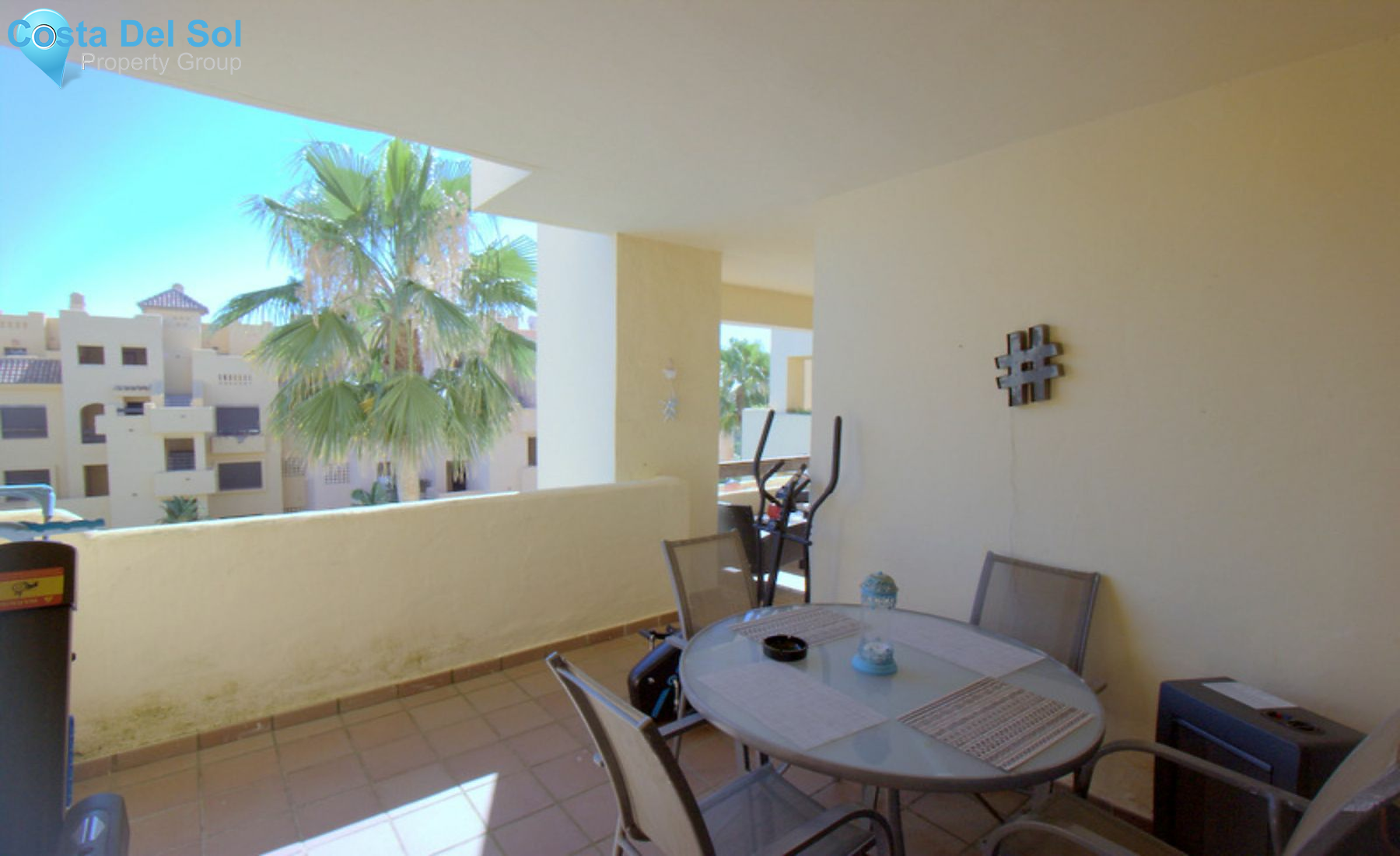 Middle Floor Apartment in La Duquesa-1216691