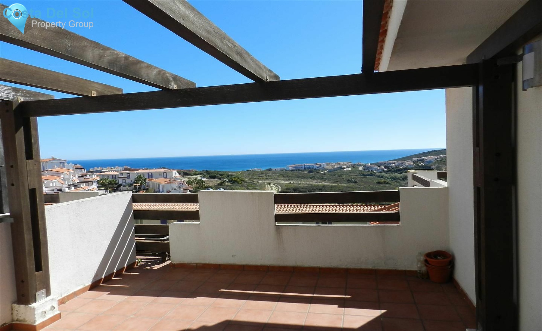 Middle Floor Apartment in La Duquesa-1220270
