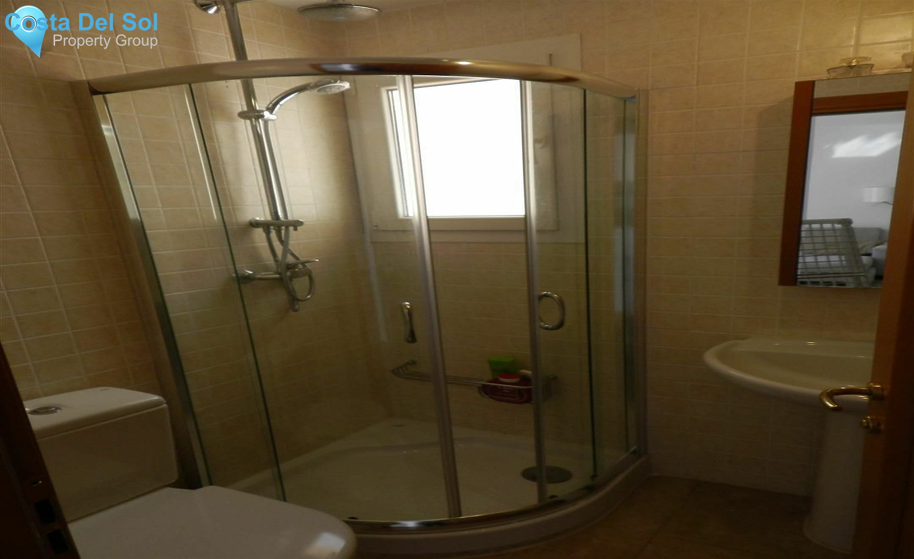 Middle Floor Apartment in La Duquesa-1220278