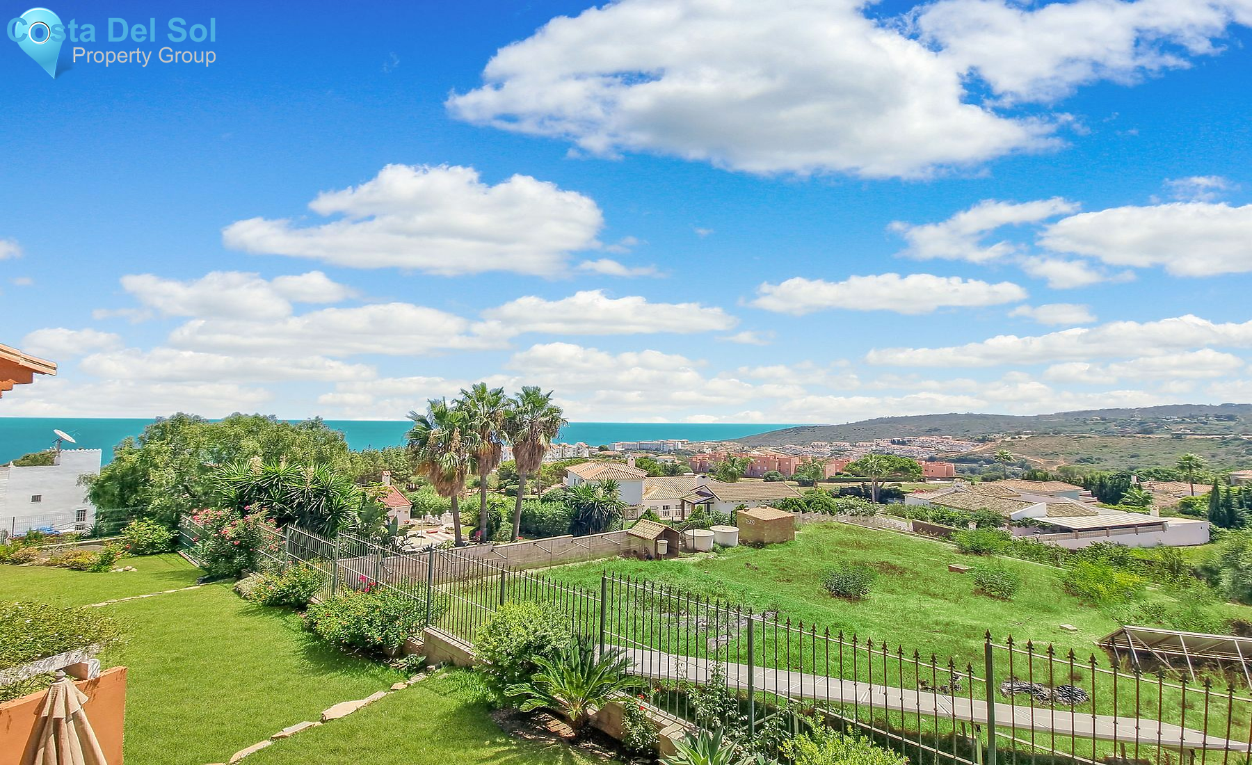 Middle Floor Apartment in La Duquesa-1418816