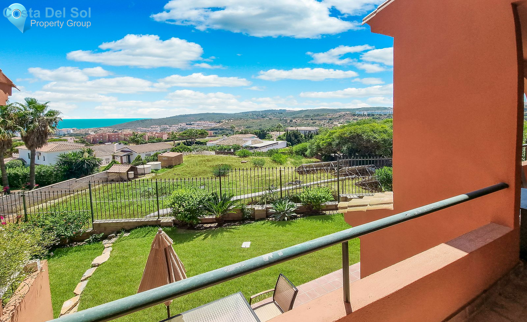 Middle Floor Apartment in La Duquesa-1418800