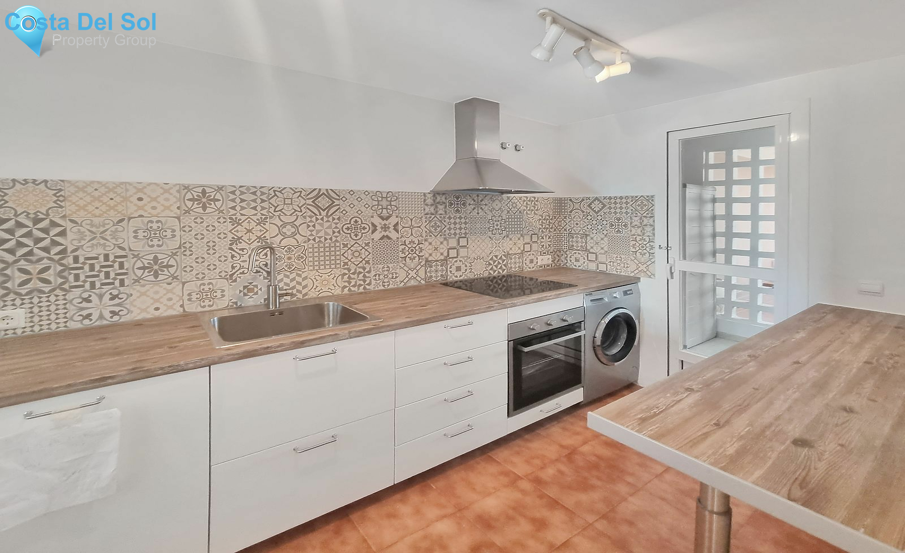 Middle Floor Apartment in La Duquesa-1418807