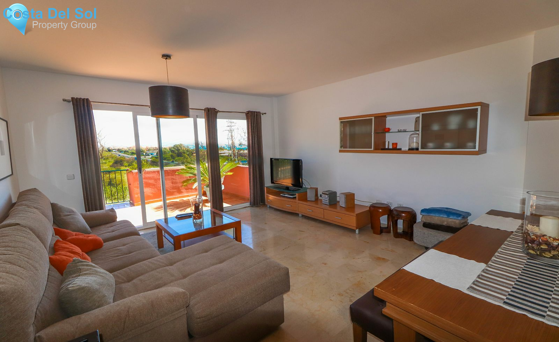 Middle Floor Apartment in La Duquesa-1441911