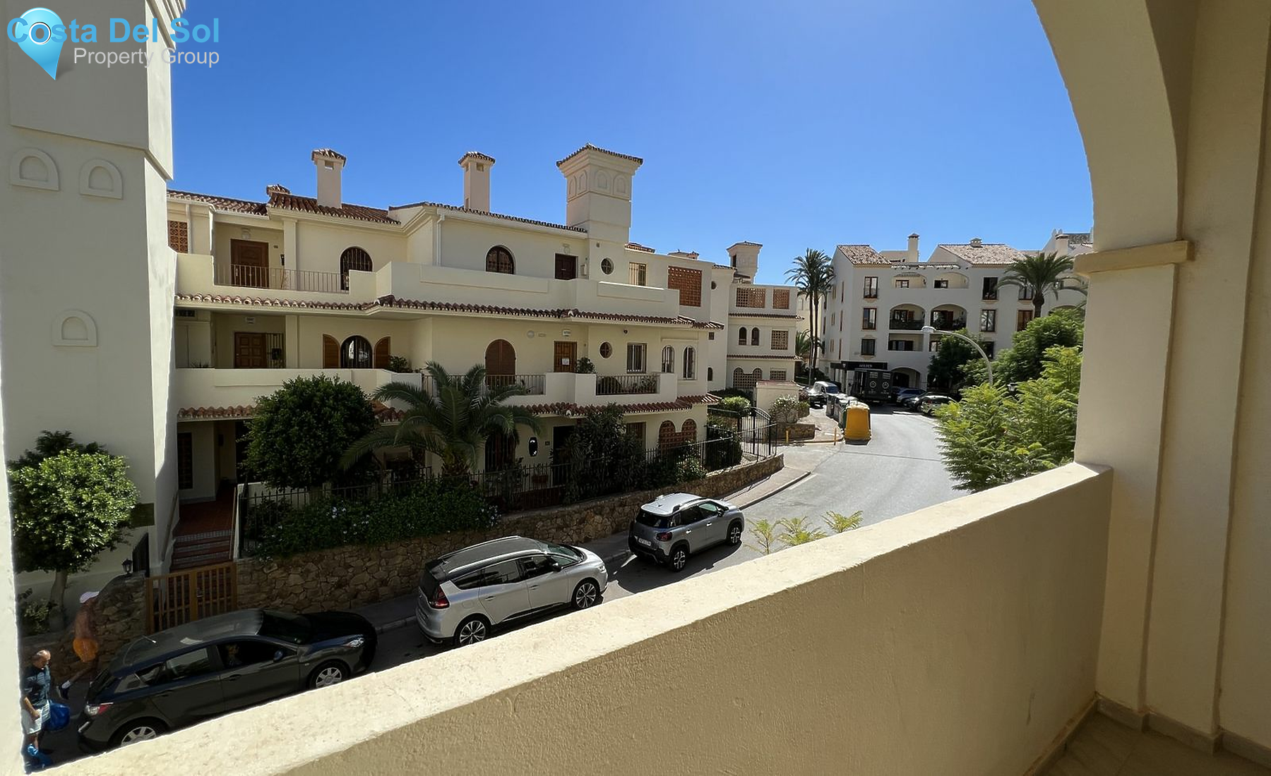 Middle Floor Apartment in La Duquesa-1469324