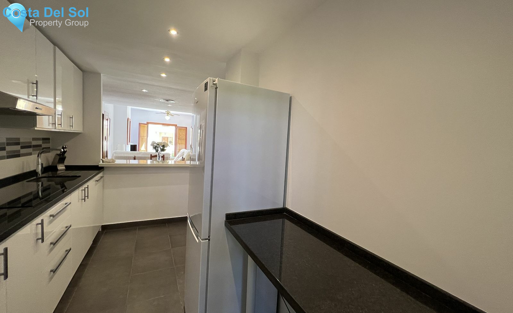 Middle Floor Apartment in La Duquesa-1469331