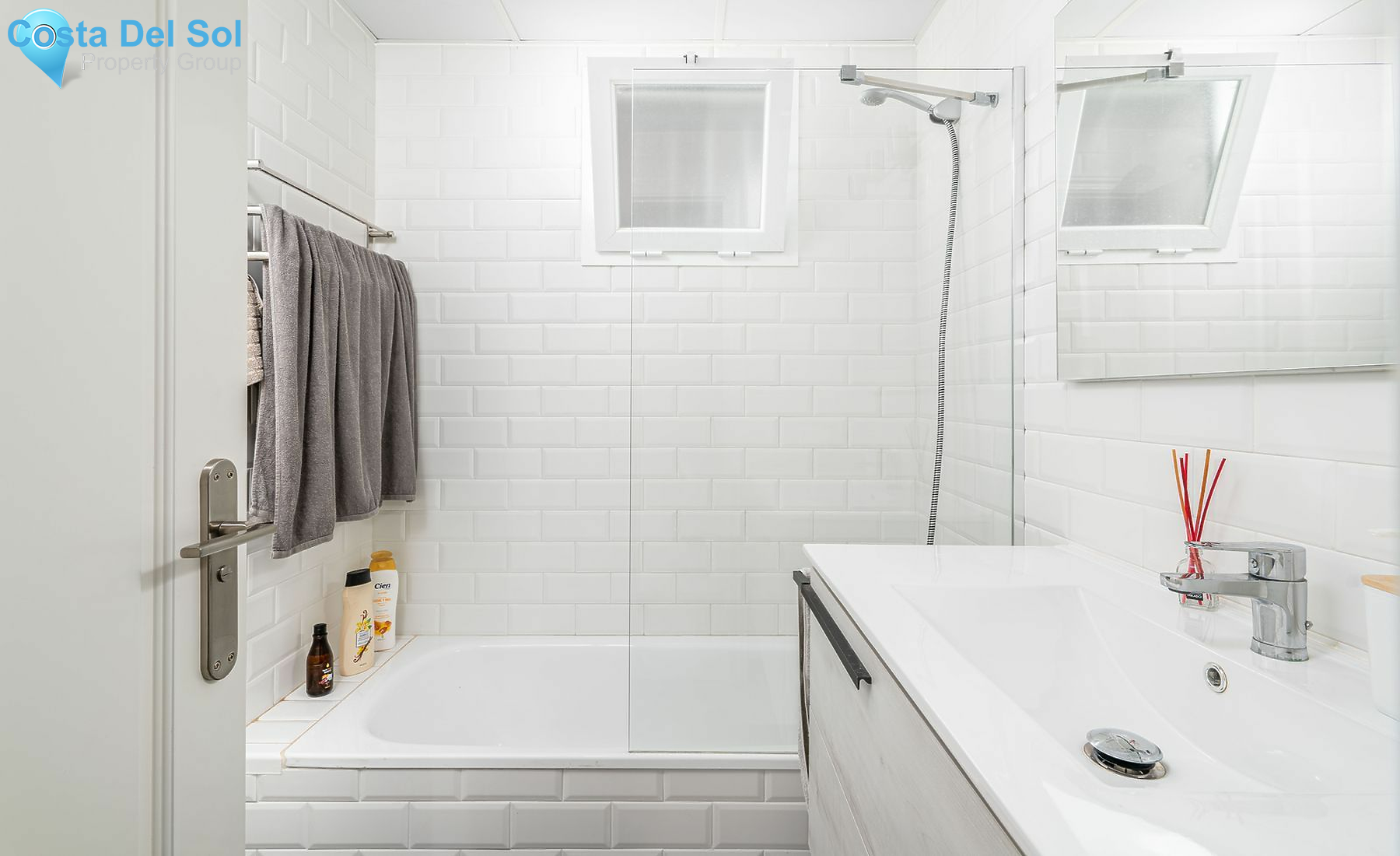 Middle Floor Apartment in La Duquesa-1481299