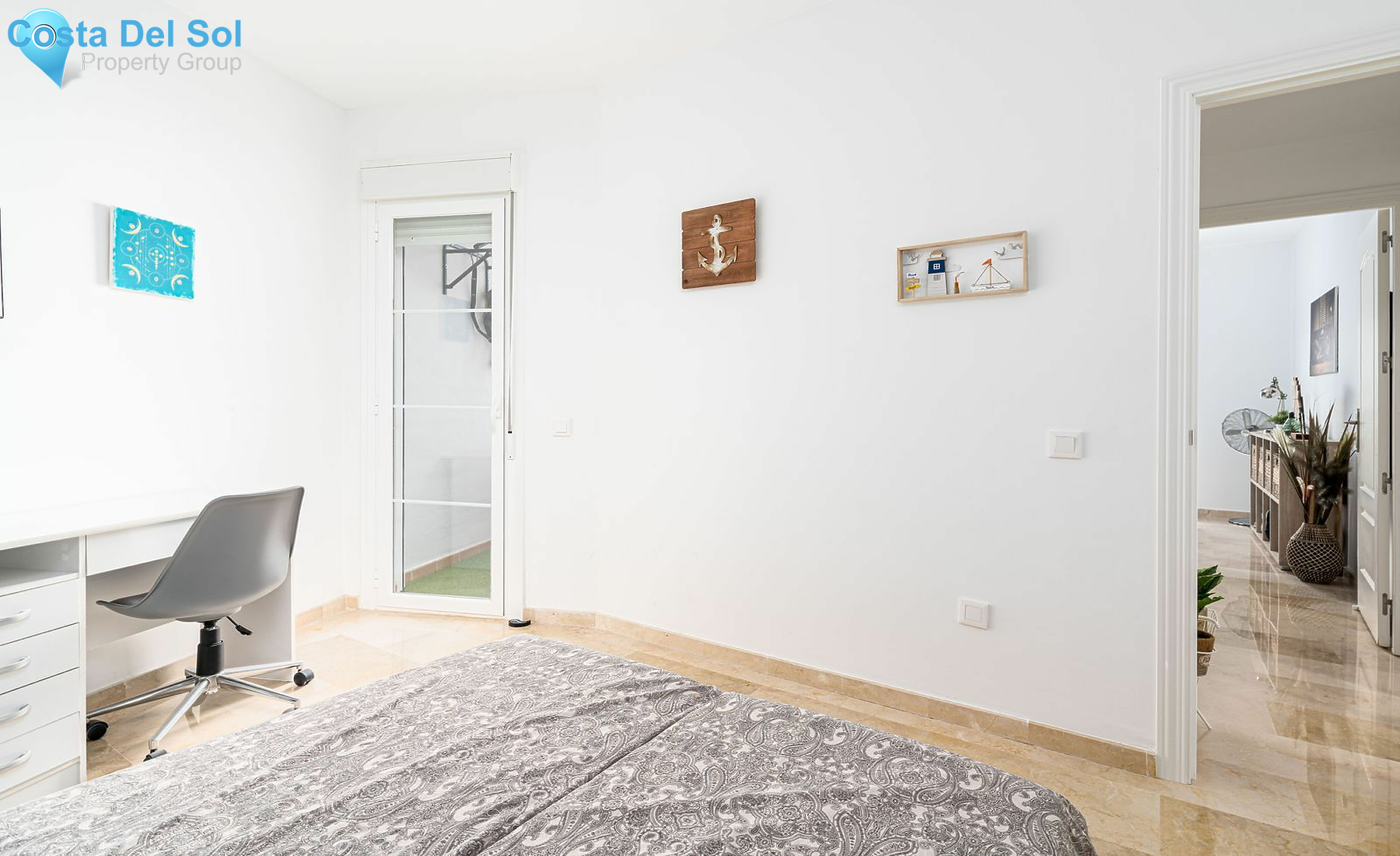 Middle Floor Apartment in La Duquesa-1481301