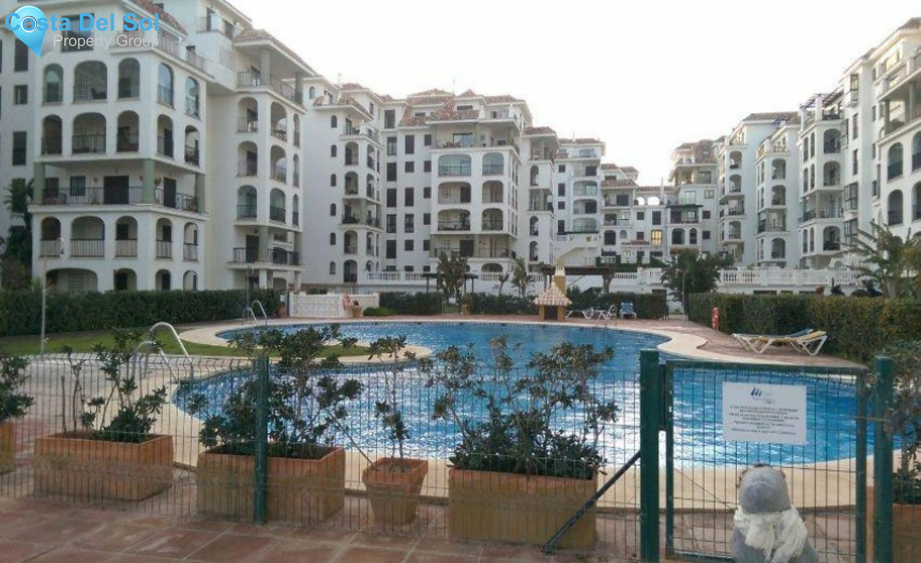 Middle Floor Apartment in La Duquesa
