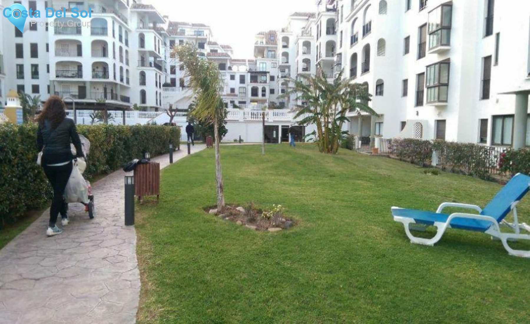 Middle Floor Apartment in La Duquesa-1544631
