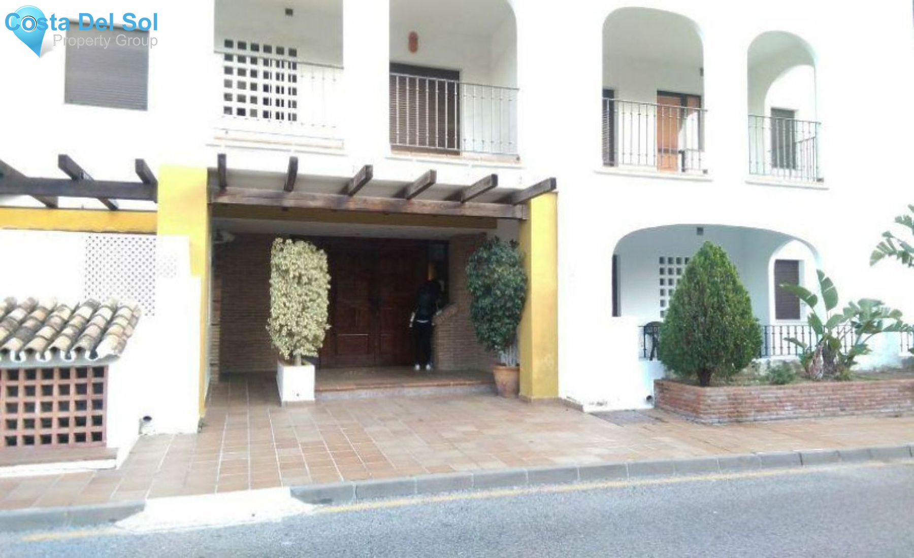 Middle Floor Apartment in La Duquesa-1544632