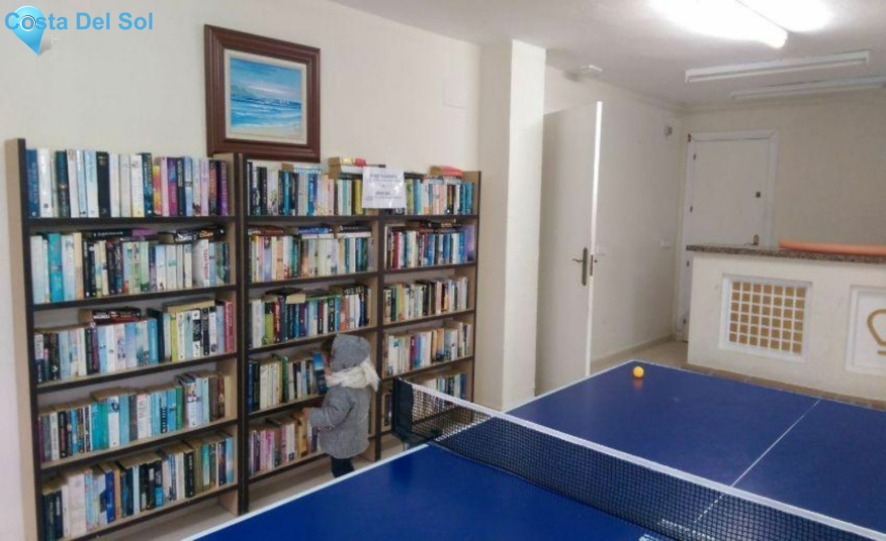 Middle Floor Apartment in La Duquesa-1544635