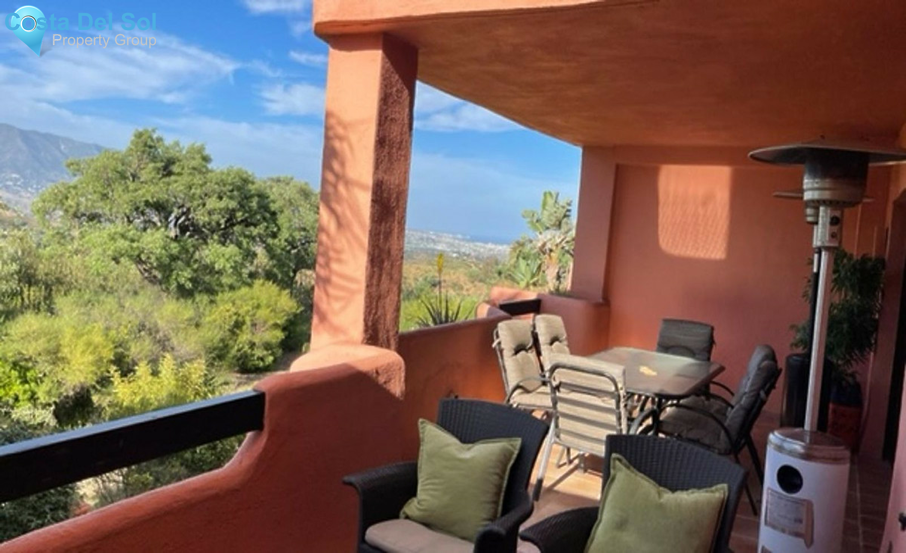 Middle Floor Apartment in La Mairena-1270597