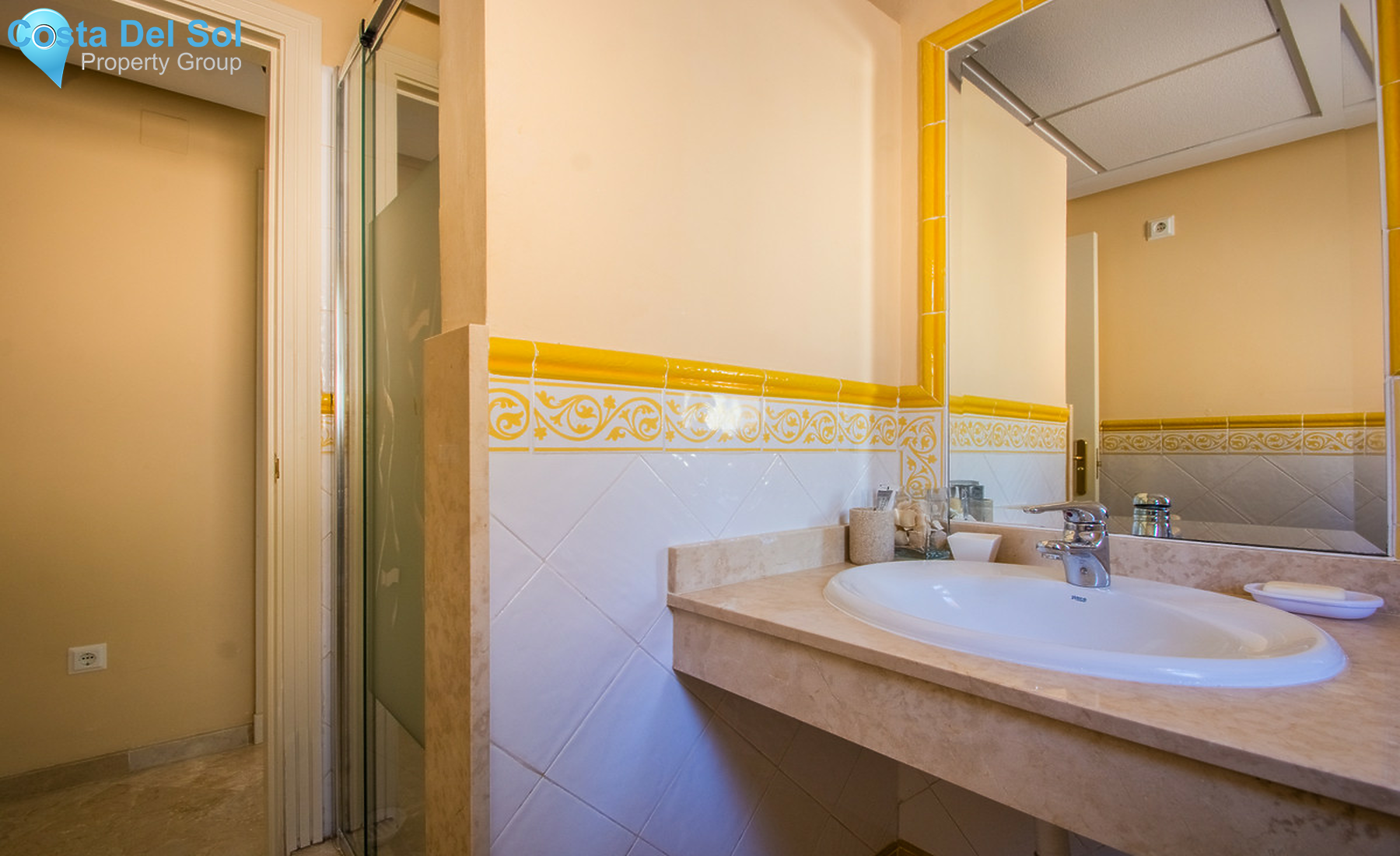 Middle Floor Apartment in La Mairena-1340857