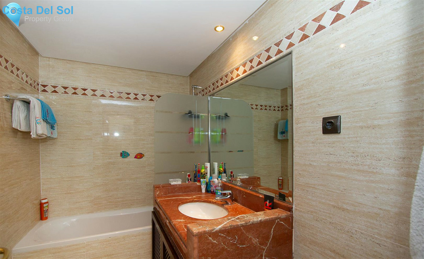 Middle Floor Apartment in La Mairena-1354937