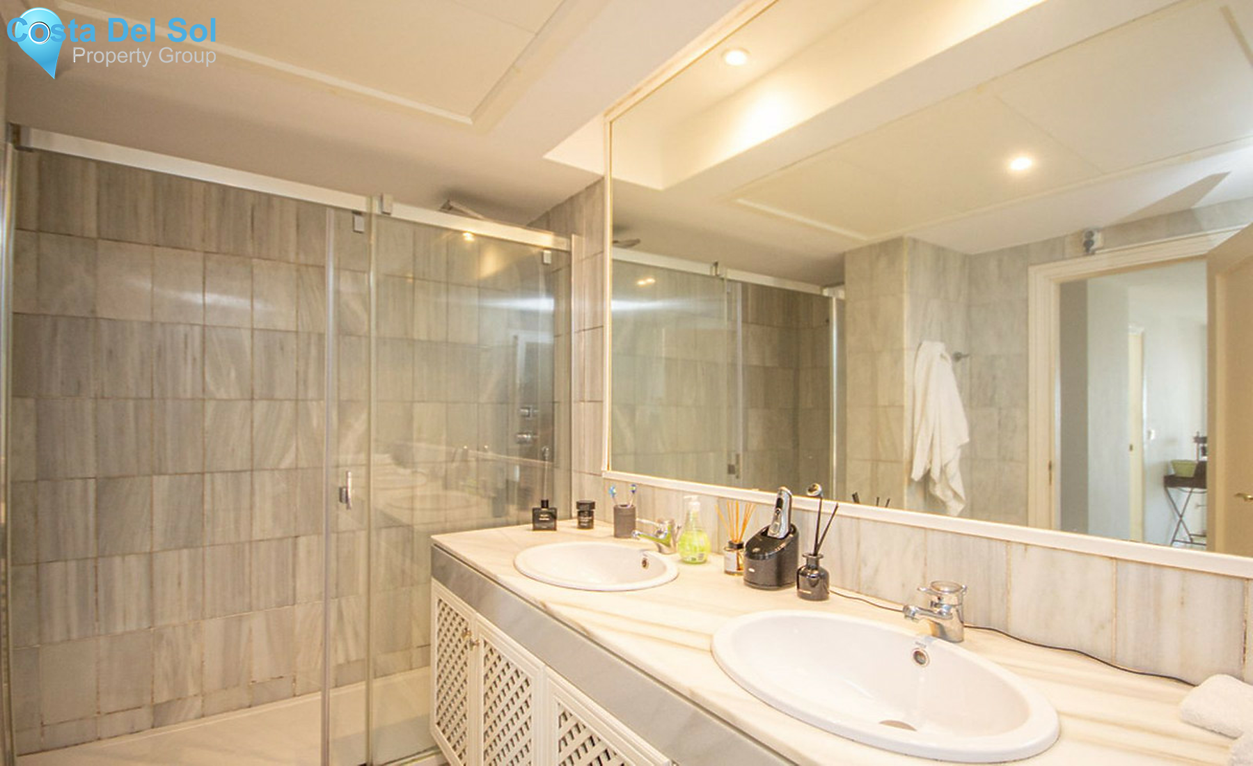 Middle Floor Apartment in La Mairena-1503656