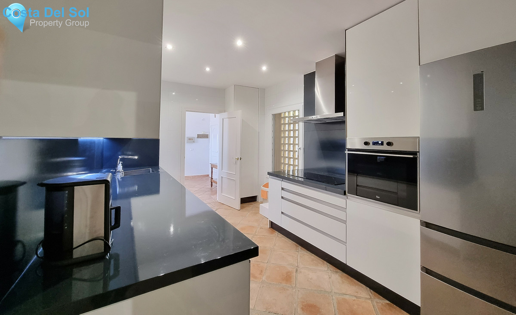 Middle Floor Apartment in La Mairena-1529178