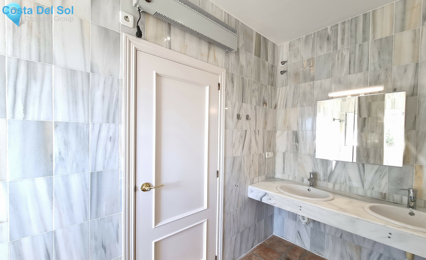 Middle Floor Apartment in La Mairena-1529175