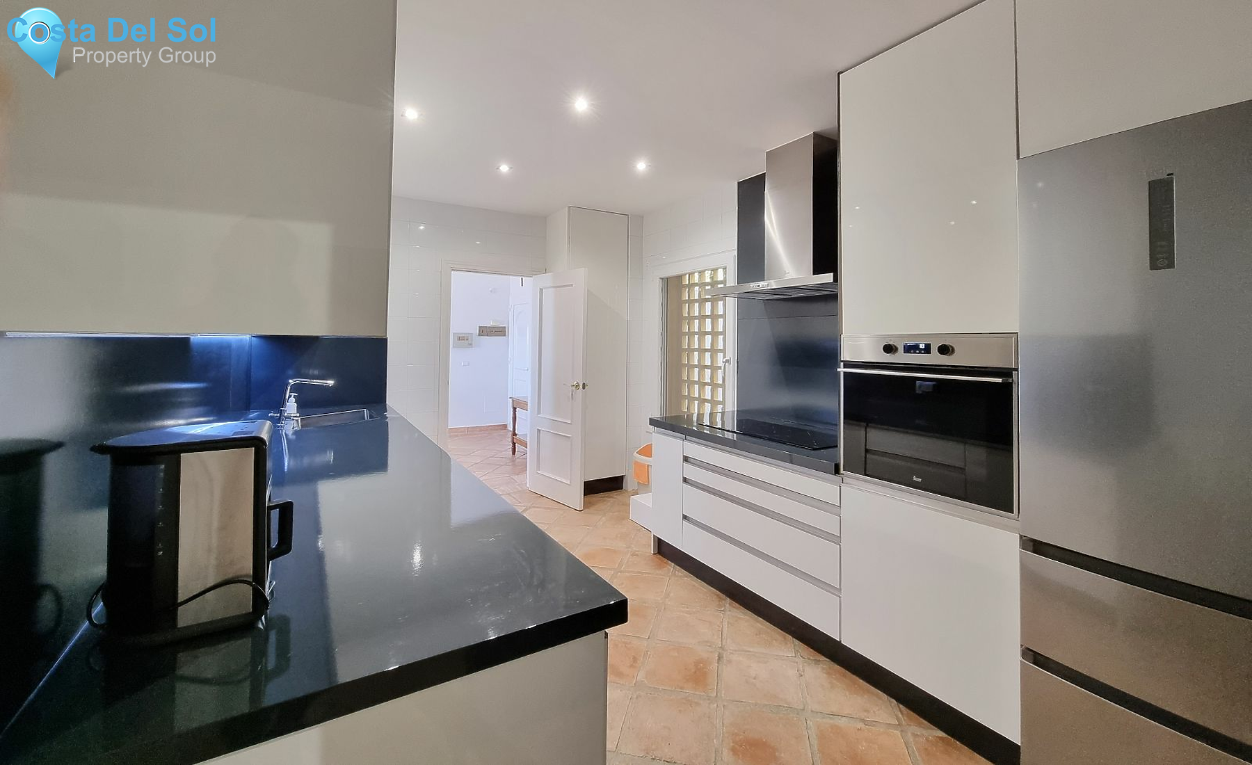 Middle Floor Apartment in La Mairena-1481220