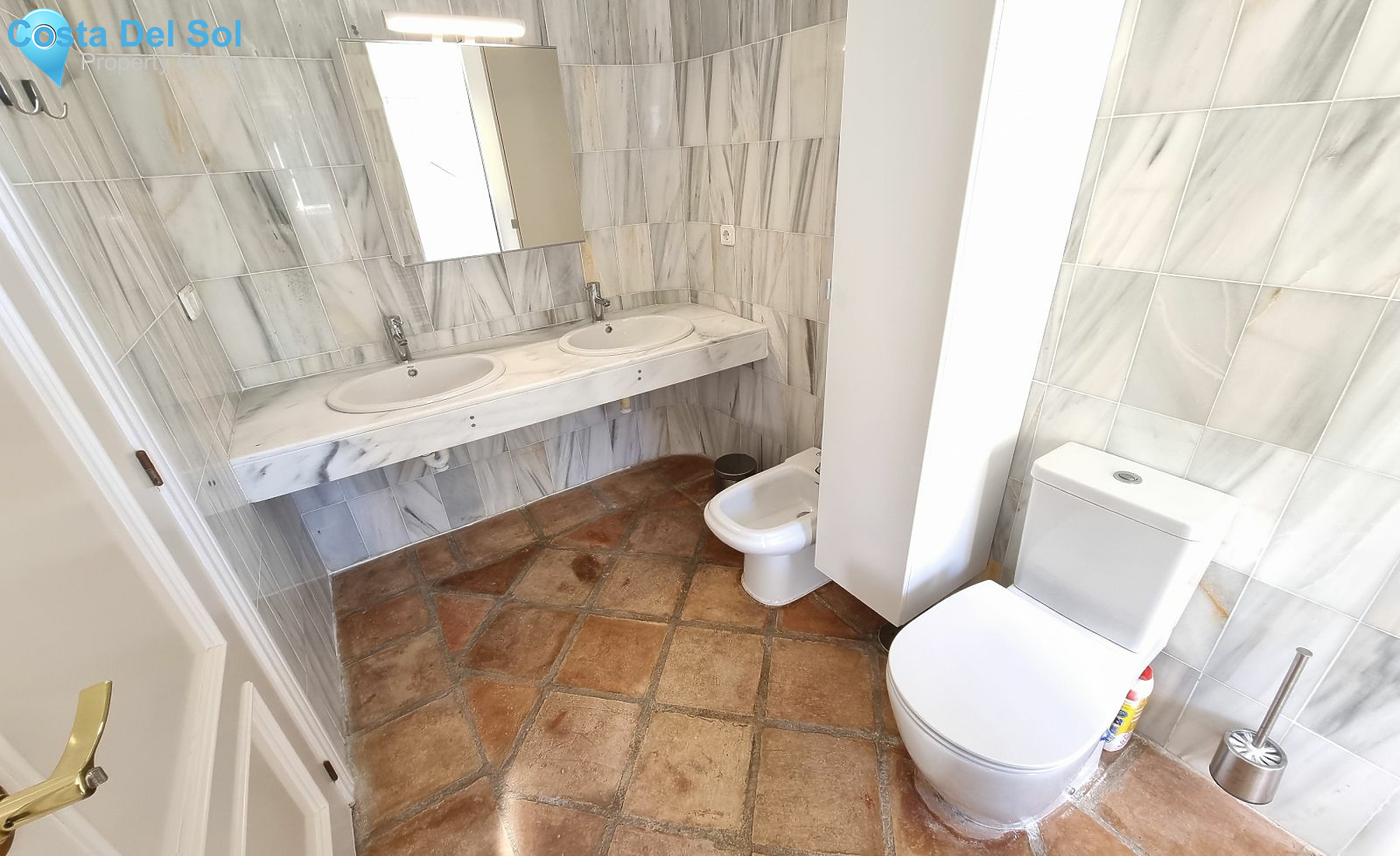 Middle Floor Apartment in La Mairena-1481221