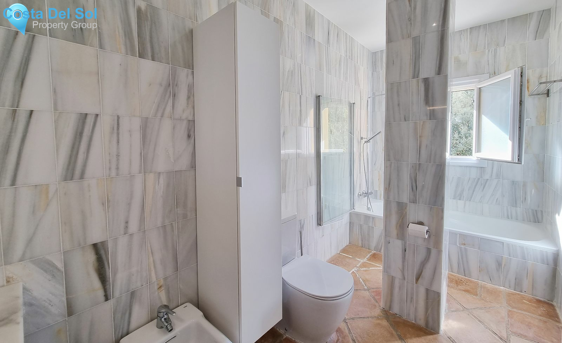 Middle Floor Apartment in La Mairena-1481224