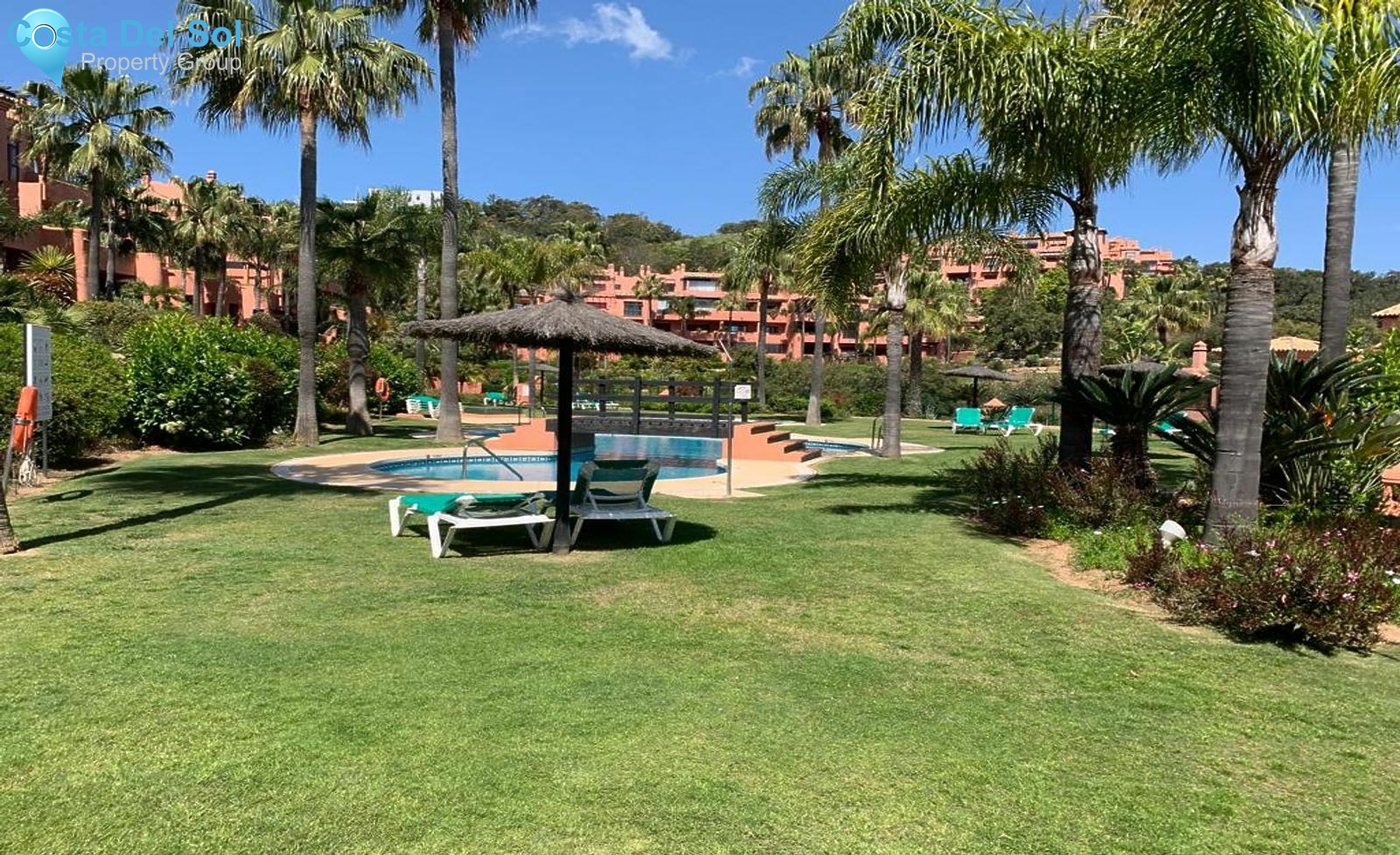 Middle Floor Apartment in La Mairena-1518092