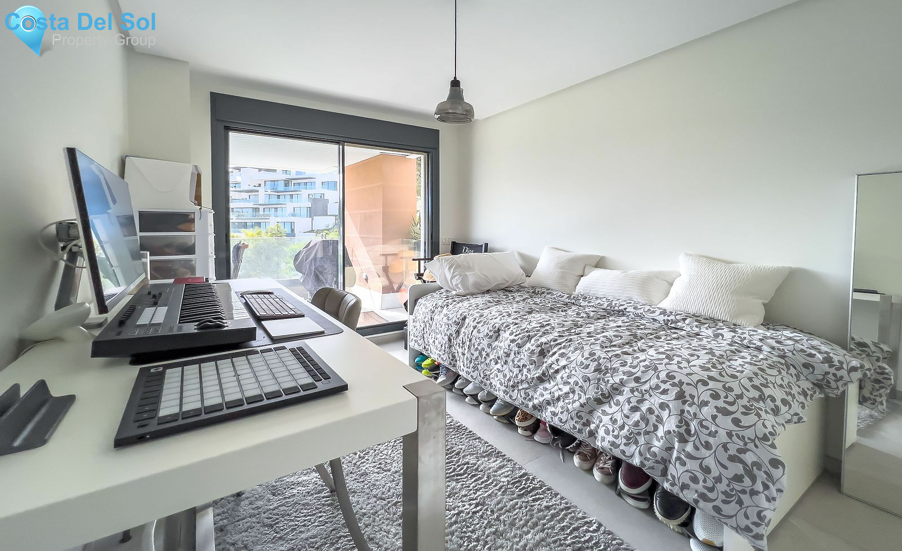 Middle Floor Apartment in La Quinta-1179454