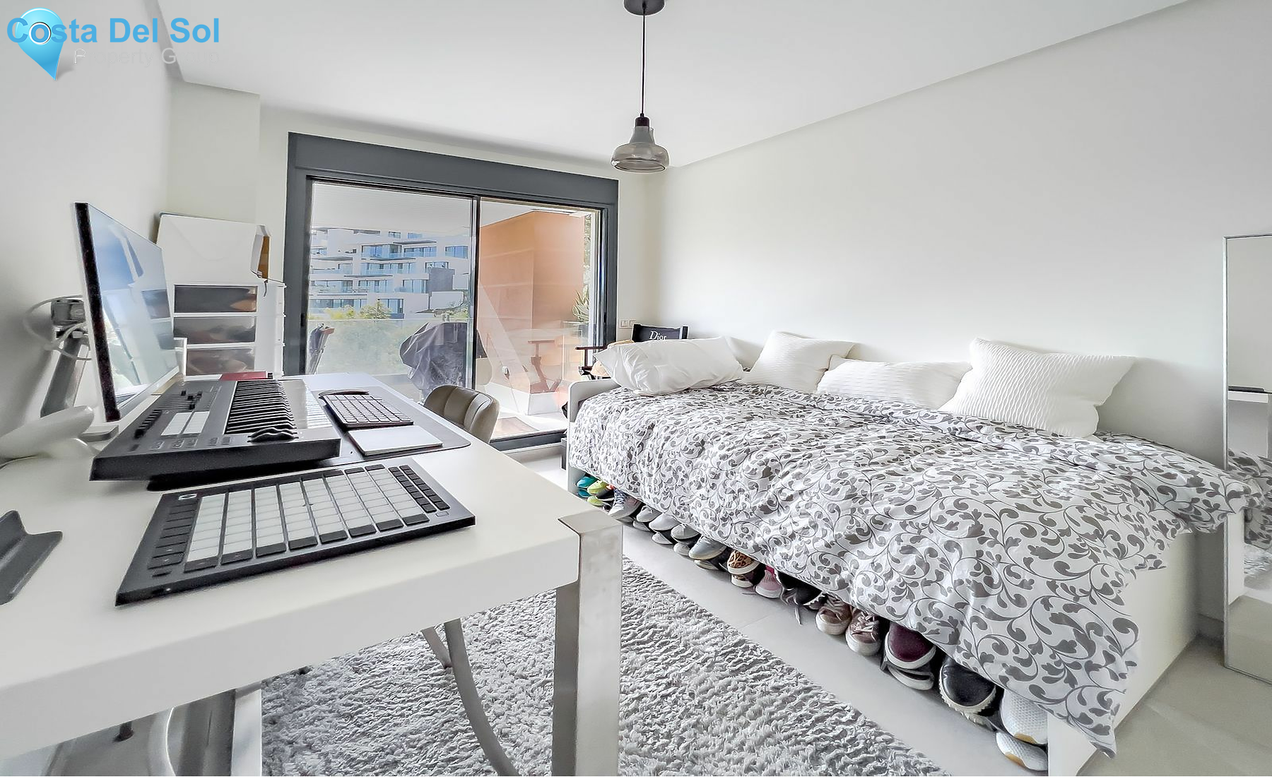 Middle Floor Apartment in La Quinta-1179457