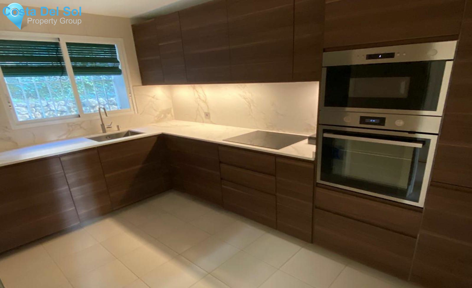 Middle Floor Apartment in La Quinta-1217987