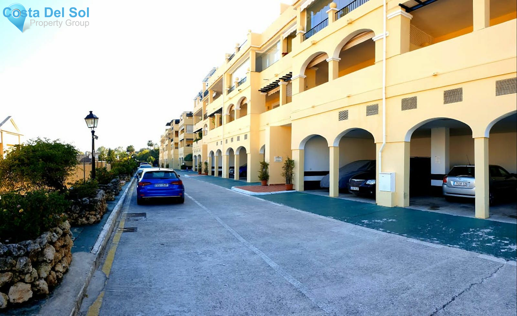 Middle Floor Apartment in La Quinta-1217991