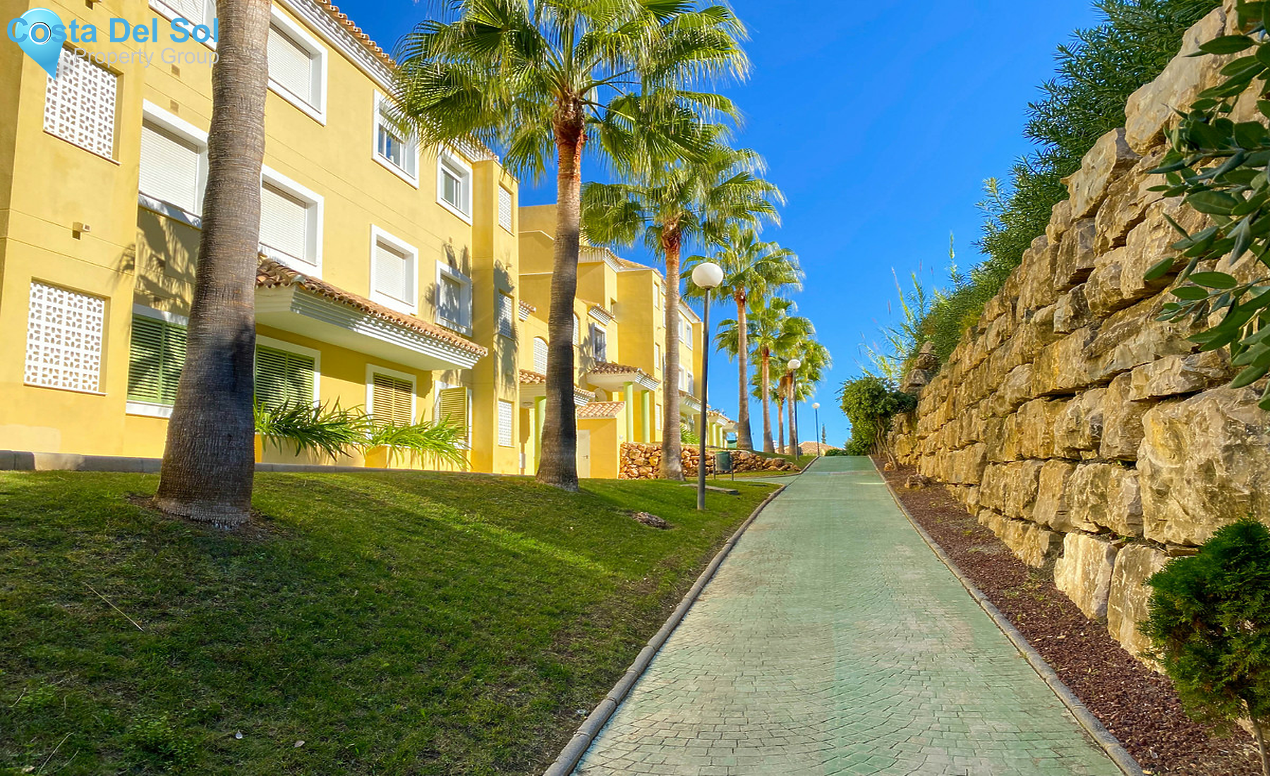 Middle Floor Apartment in Las Brisas-1321471