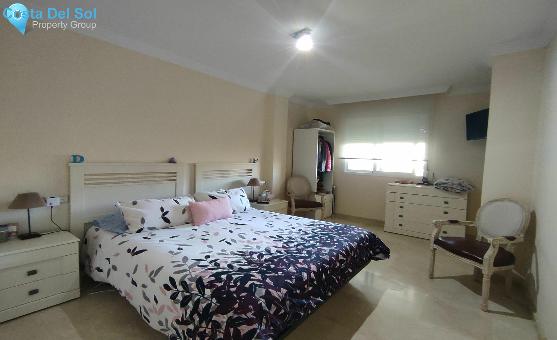 Middle Floor Apartment in Las Brisas-1192465