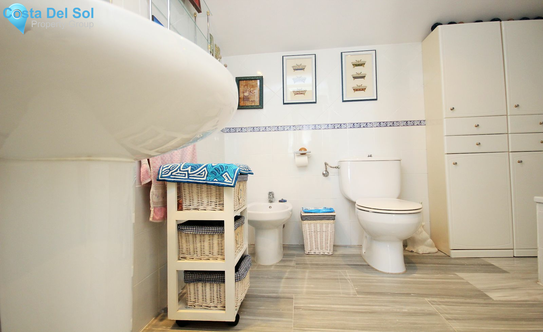 Middle Floor Apartment in Las Chapas-1129582