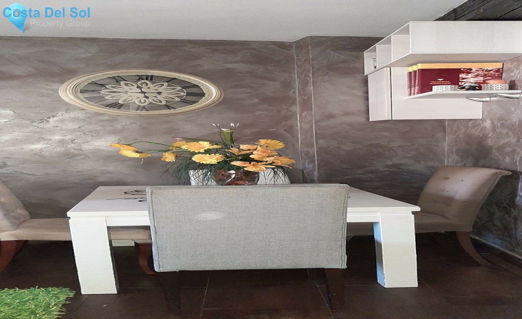 Middle Floor Apartment in Las Lagunas-1402789