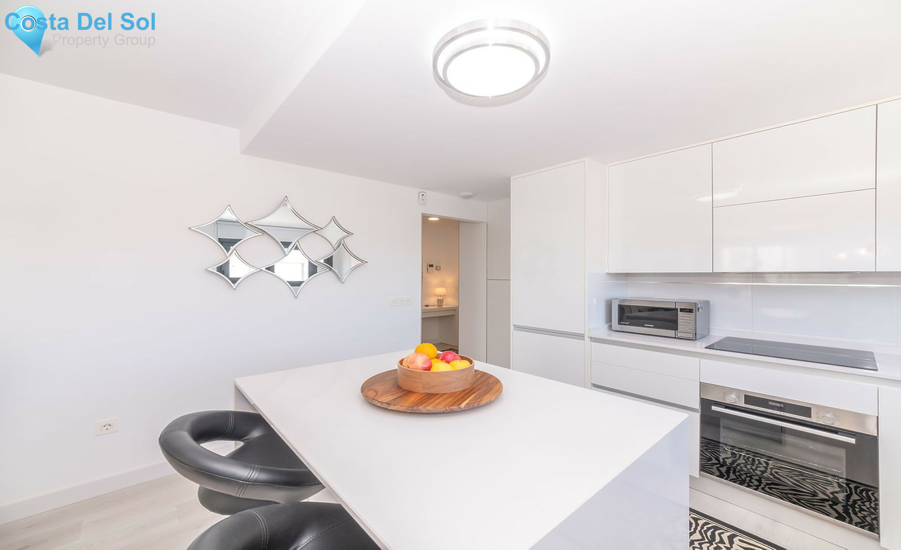 Middle Floor Apartment in Las Lagunas-1542768