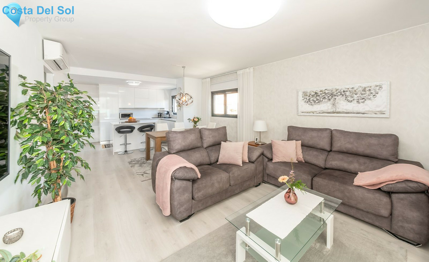 Middle Floor Apartment in Las Lagunas-1542760