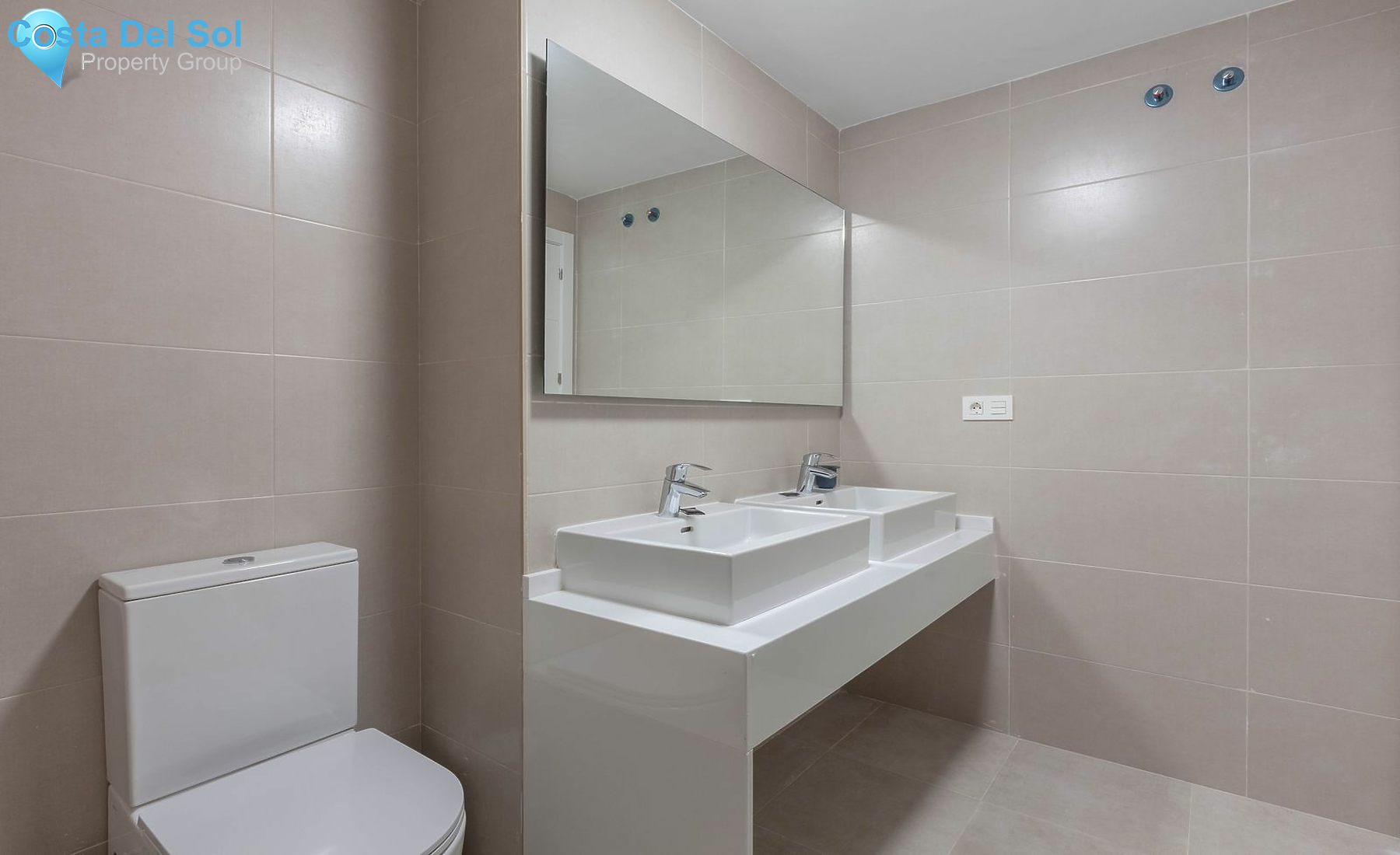 Middle Floor Apartment in Las Lagunas-1189812