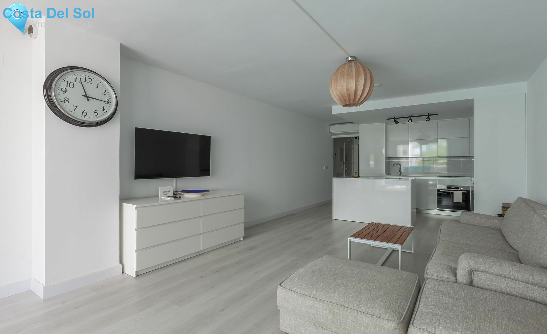 Middle Floor Apartment in Las Lagunas-1189801