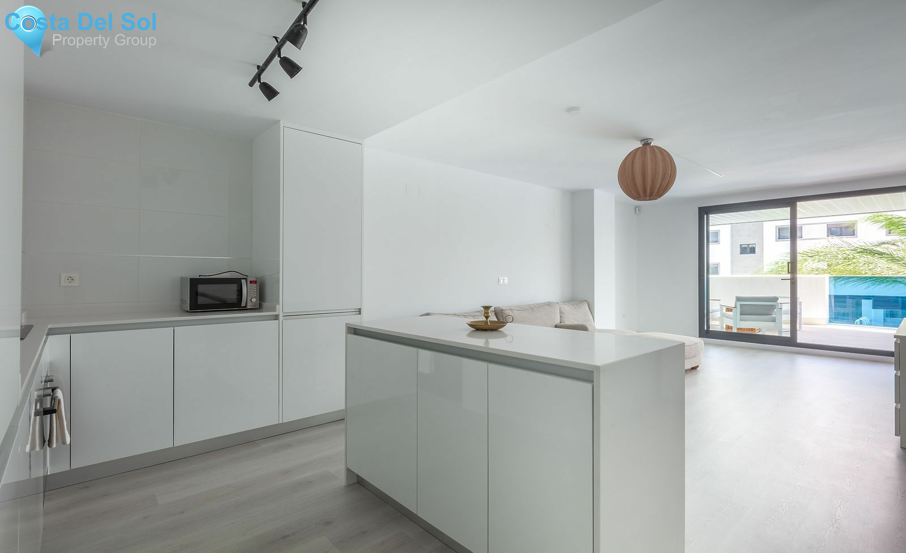 Middle Floor Apartment in Las Lagunas-1189803