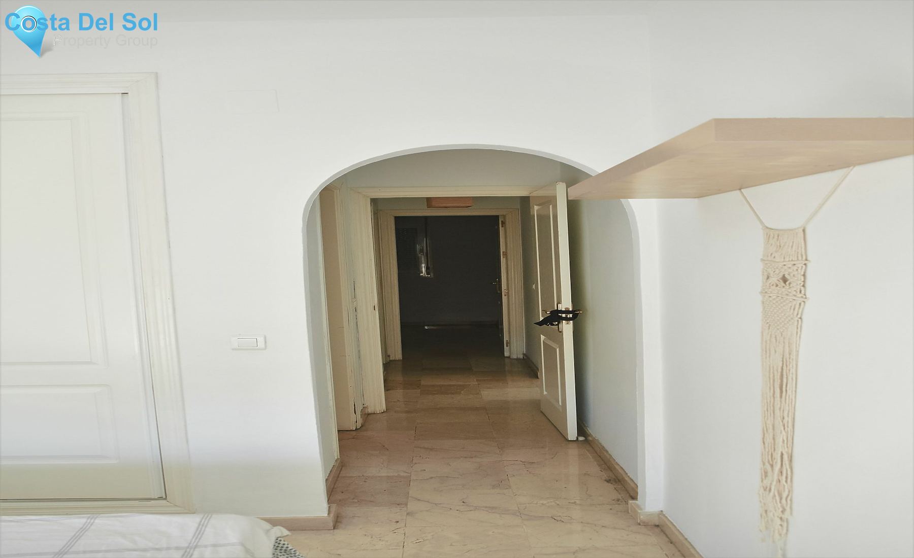 Middle Floor Apartment in Las Lagunas-1196016