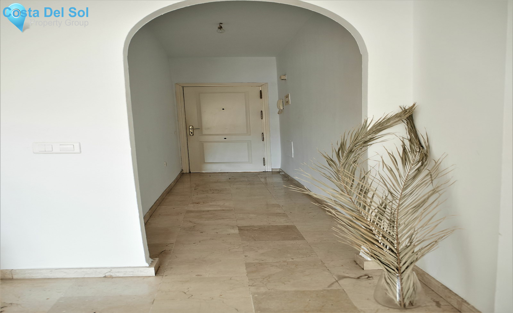 Middle Floor Apartment in Las Lagunas-1196017